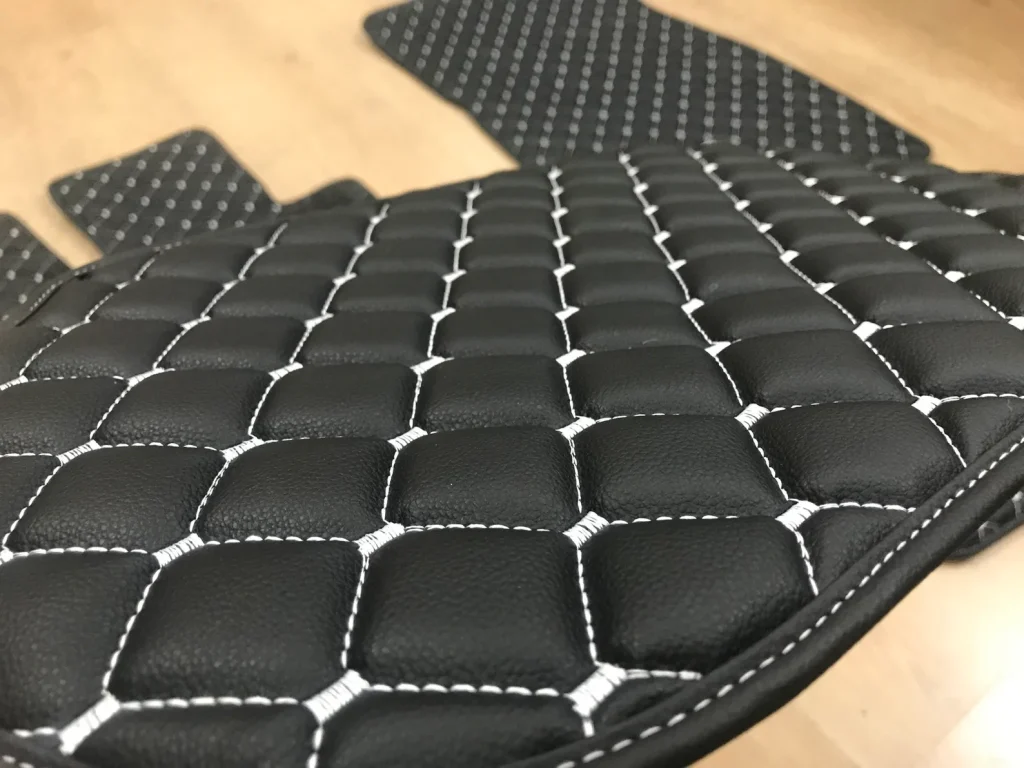 3D Logolu Deri Paspas -Siyah Renk-beyazDikişli